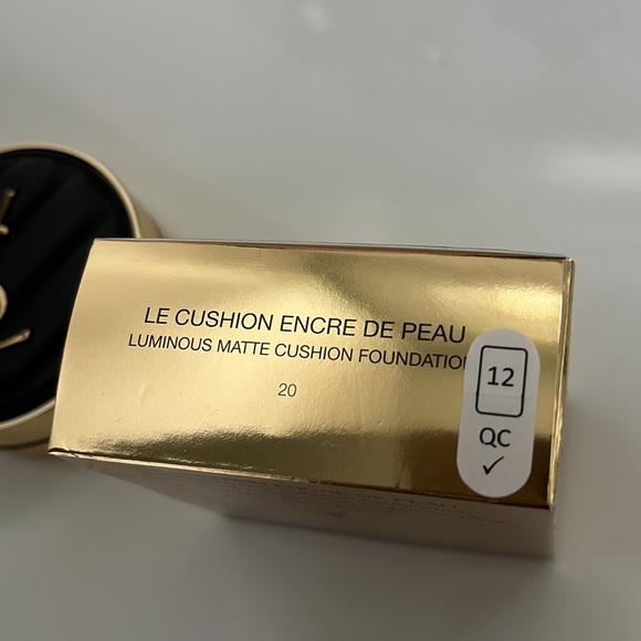 YSL cushion foundation - Picture 5 of 8